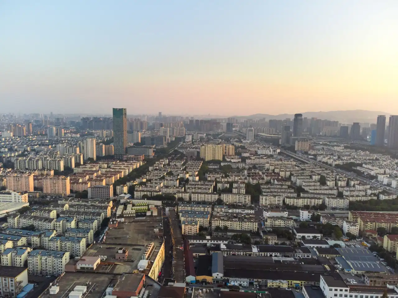 工业现场长距离通信难题如何解决:信号中继器与集线器选型指南